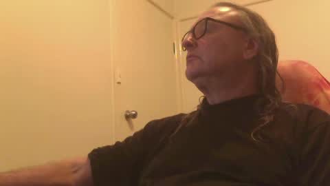 Snapshot of knobout chatting on July 16, 2026, 7:25 am knobout online show from July 16, 2026, 7:25 am
