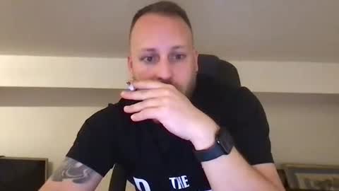 hugo online show from November 9, 2025, 5:28 am