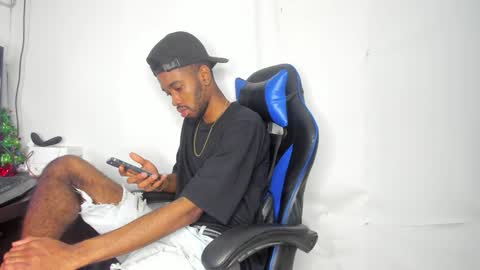 kofi online show from December 24, 2024, 10:28 pm