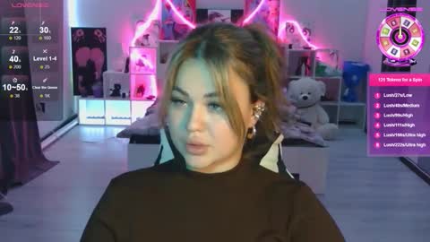 Mia online show from October 28, 2025, 11:36 am