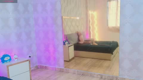 kolyn_tay online show from April 17, 2026, 7:06 pm