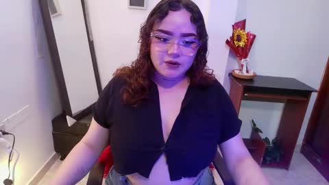 camila online show from March 25, 2026, 4:07 am