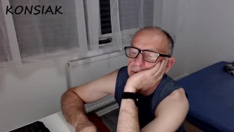 Komsiak online show from September 13, 2025, 9:47 pm