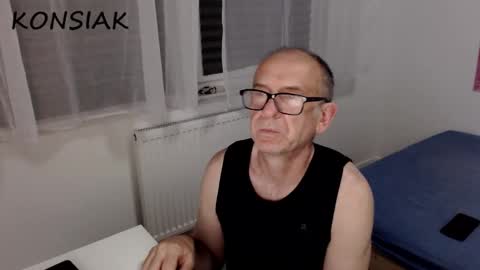 Komsiak online show from September 19, 2025, 8:09 pm