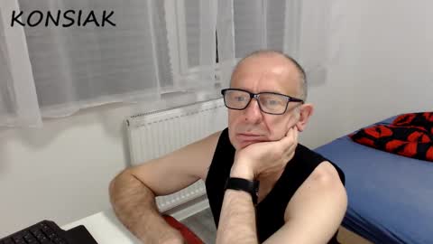 Komsiak online show from October 14, 2025, 8:42 pm