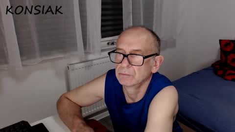 Komsiak online show from October 19, 2025, 7:36 pm