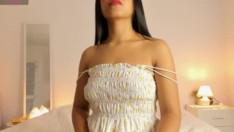 kora_bliss online show from April 13, 2026, 1:05 pm