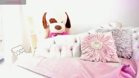 Snapshot of koralcruz chatting on February 19, 2026, 4:36 pm Koral Cuz online show from February 19, 2026, 4:36 pm