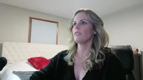 KoraLynn777 online show from January 15, 2026, 3:11 am