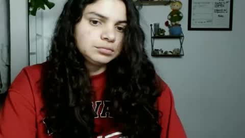 Karoll online show from November 11, 2025, 1:38 am