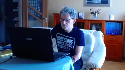 Snapshot of korek24hot chatting on February 28, 2025, 9:15 am Korek online show from February 28, 2025, 9:15 am