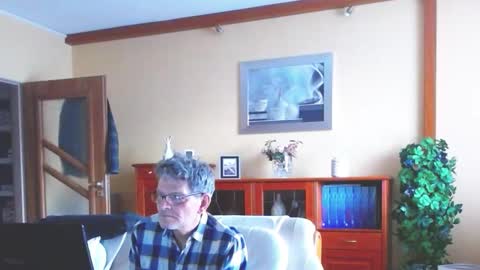 Snapshot of korek24hot chatting on March 3, 2025, 4:14 pm Korek online show from March 3, 2025, 4:14 pm