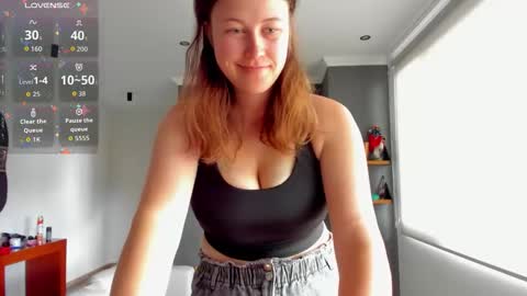 Twiix online show from November 3, 2025, 5:03 pm