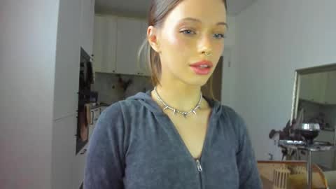 Snapshot of kossie_ chatting on February 13, 2025, 3:24 pm kossie_ online show from February 13, 2025, 3:24 pm