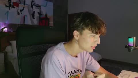 Snapshot of kotkasarvoo chatting on December 4, 2025, 2:54 am Danny online show from December 4, 2025, 2:54 am