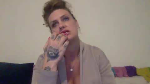 Snapshot of koyoteej chatting on January 17, 2025, 7:16 pm koyoteej online show from January 17, 2025, 7:16 pm