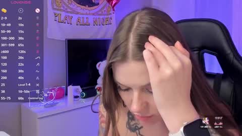 Jess online show from February 22, 2025, 10:52 pm