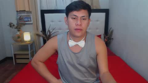 Snapshot of kramerfoxx chatting on December 13, 2024, 8:15 pm Kramer online show from December 13, 2024, 8:15 pm