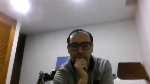 Snapshot of kratosmorgen chatting on April 16, 2026, 9:21 am KratosMorgen online show from April 16, 2026, 9:21 am