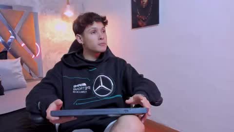 Kraven online show from October 18, 2025, 3:09 am