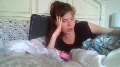 Snapshot of krazyred1027 chatting on February 26, 2026, 10:42 pm krazyred1027 online show from February 26, 2026, 10:42 pm