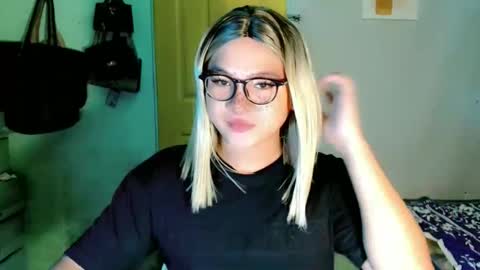 krezikeed online show from May 4, 2026, 7:37 am