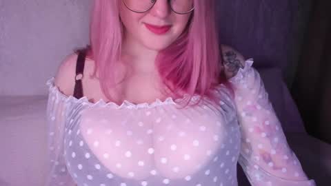 Snapshot of kriisrus chatting on January 8, 2025, 10:37 pm KrisRus online show from January 8, 2025, 10:37 pm