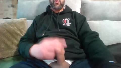 krime59100 online show from November 14, 2025, 3:44 pm