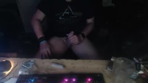 Snapshot of krimson999 chatting on January 16, 2026, 6:06 am krimson999 online show from January 16, 2026, 6:06 am