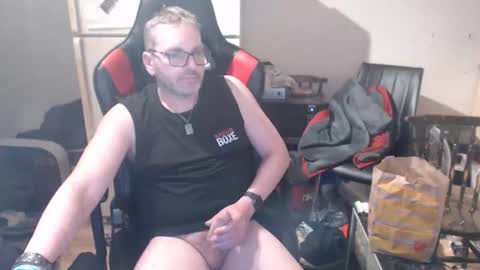 Snapshot of krimson999 chatting on February 26, 2026, 2:21 am krimson999 online show from February 26, 2026, 2:21 am