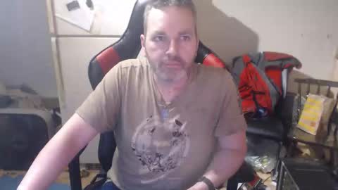 Snapshot of krimson999 chatting on March 3, 2026, 9:42 pm krimson999 online show from March 3, 2026, 9:42 pm