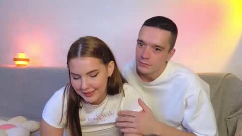 Kris Amelia online show from September 20, 2025, 1:34 pm