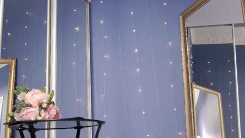 kriskras__ online show from October 7, 2025, 5:15 am