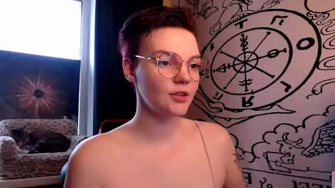 krisneal online show from November 16, 2025, 8:42 am