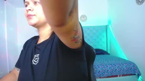 kriss_sweetboobs online show from January 15, 2025, 12:04 pm