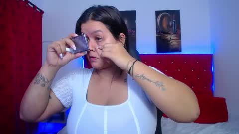 kriss_sweetboobs online show from February 16, 2025, 10:32 am