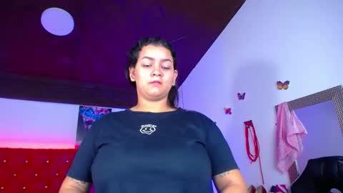 kriss_sweetboobs online show from November 2, 2025, 11:12 am