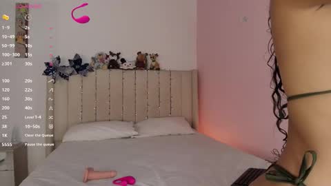 Snapshot of krissell_ chatting on December 19, 2025, 10:06 pm SammyKrissell online show from December 19, 2025, 10:06 pm