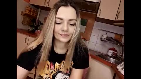 KrissSexi online show from December 5, 2024, 5:48 am