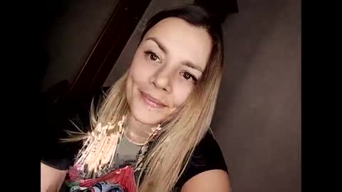 Snapshot of krisssexi chatting on November 7, 2025, 7:14 pm KrissSexi online show from November 7, 2025, 7:14 pm