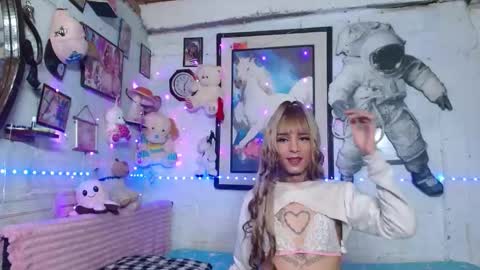 krisstal703358 online show from March 5, 2026, 5:03 am