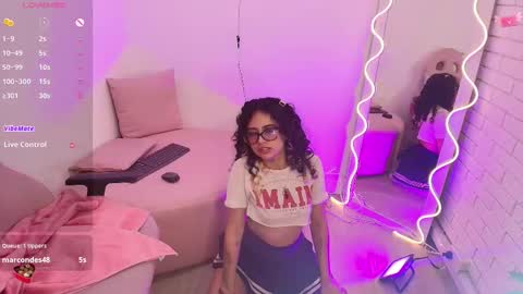 Snapshot of kristen_tay chatting on February 4, 2025, 2:53 pm kristen_tay online show from February 4, 2025, 2:53 pm