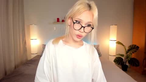 Kristal online show from September 9, 2025, 2:16 pm