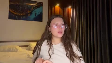 kristiekitty online show from May 18, 2026, 6:03 pm