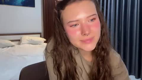 kristiekitty online show from May 20, 2026, 9:43 pm