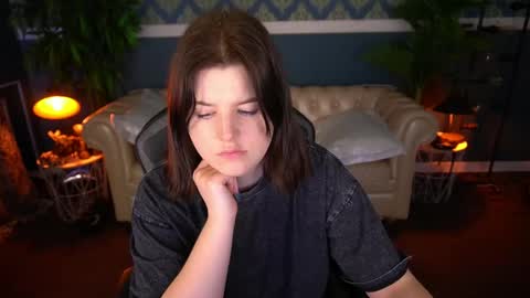 kristifoxy online show from June 8, 2026, 3:51 am