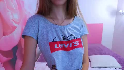 Kristina Adel online show from October 16, 2025, 6:36 am