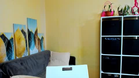 Christina online show from October 21, 2025, 8:48 am