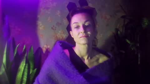 Snapshot of kristinagold44 chatting on December 4, 2024, 7:06 am Kristina online show from December 4, 2024, 7:06 am