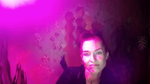 Snapshot of kristinagold44 chatting on January 30, 2025, 5:39 pm Kristina online show from January 30, 2025, 5:39 pm